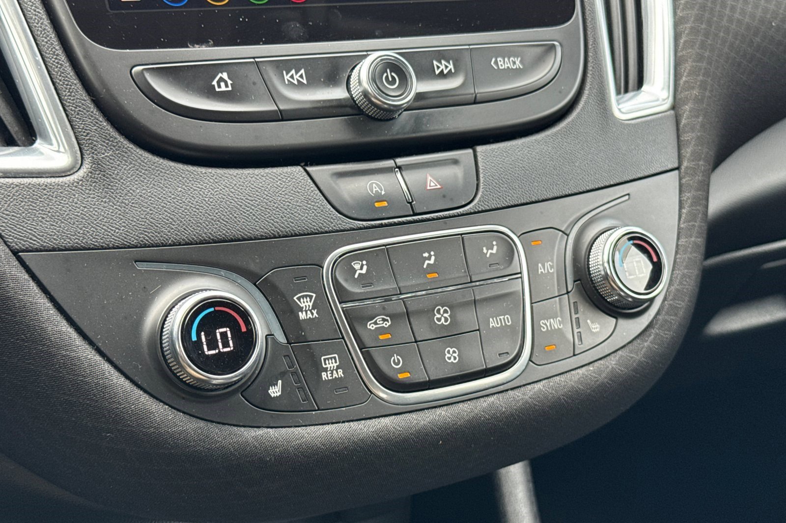 Used 2021 Chevrolet Malibu LT image 16