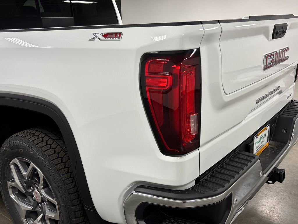 New 2026 GMC Sierra 1500 SLT w/ SLT Premium Plus Package AWD/4WD image 15