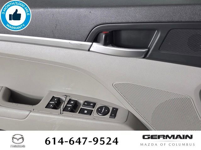 Used 2019 Hyundai Elantra SE FWD image 28