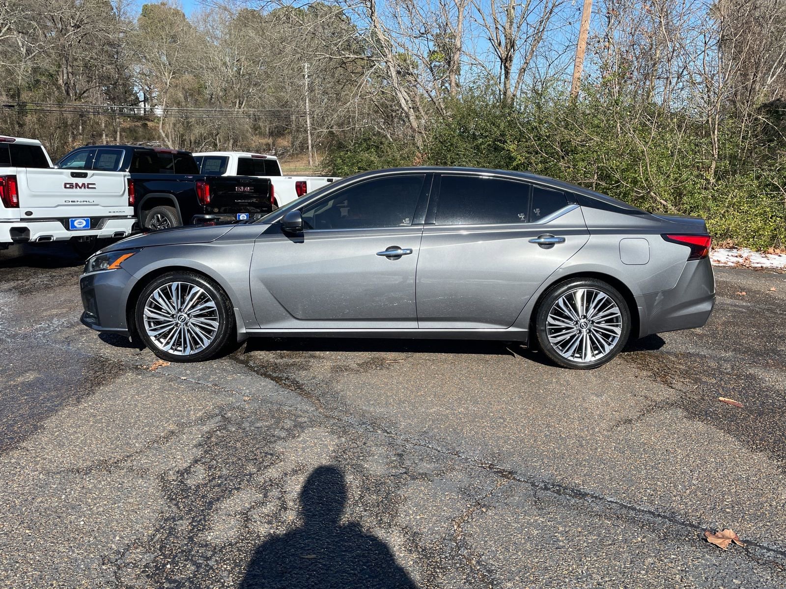 Used 2024 Nissan Altima 2.5 SL image 2