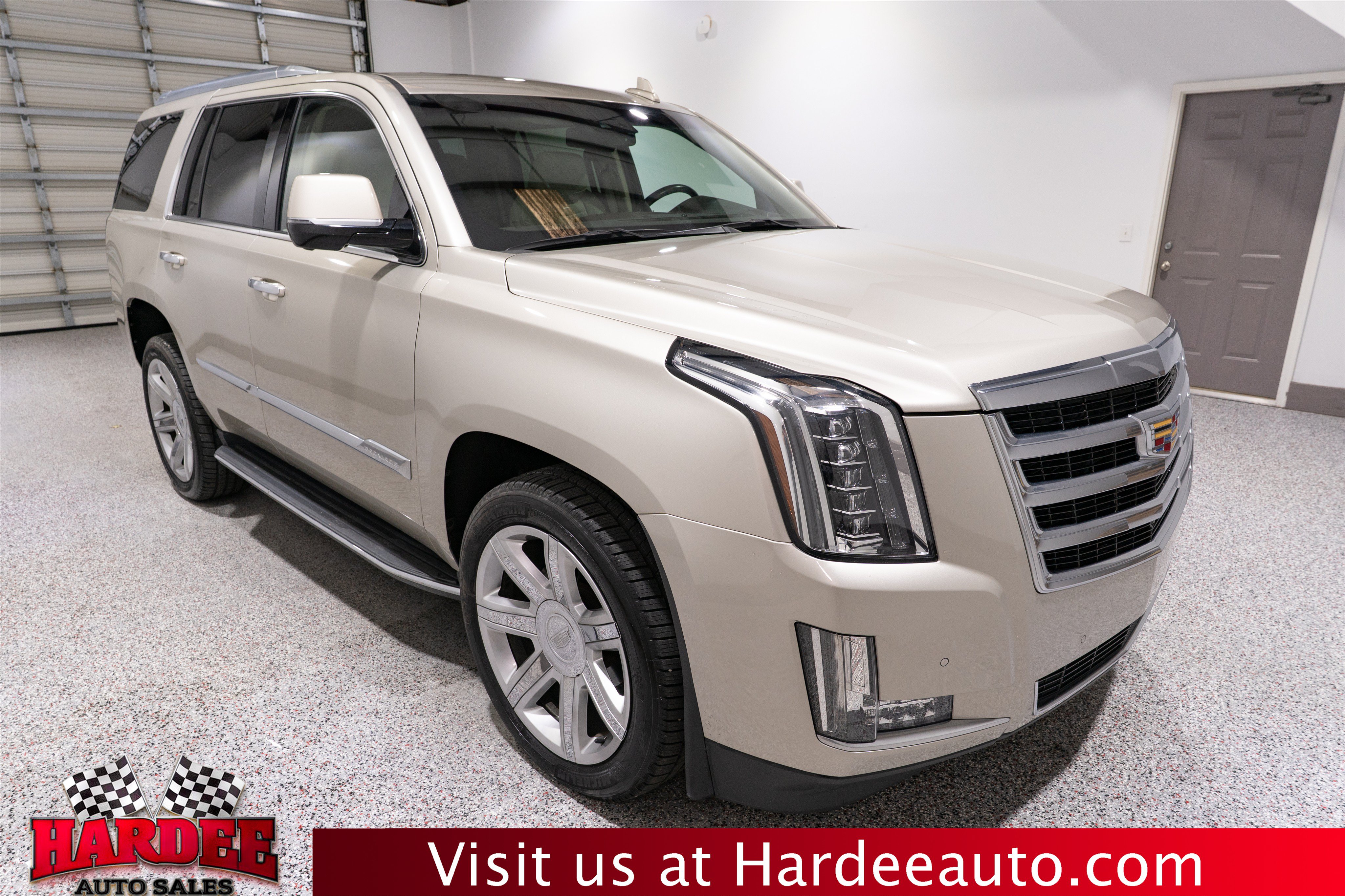 Used 2016 Cadillac Escalade Luxury RWD image 6