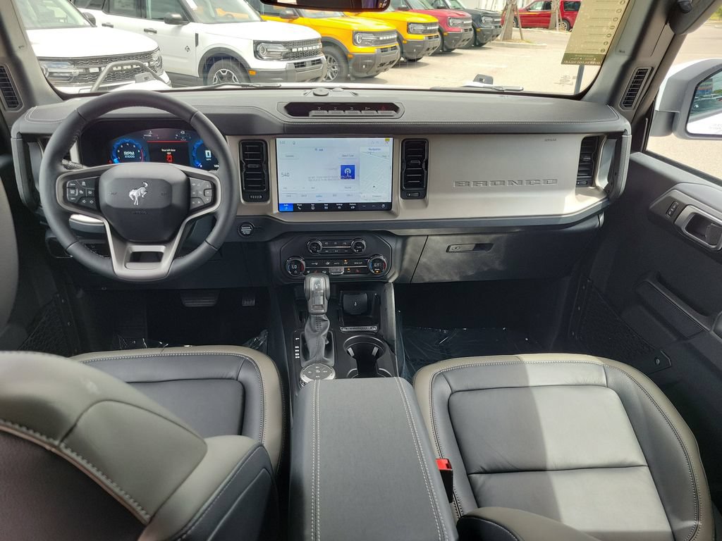 New 2026 Ford Bronco Outer Banks w/ Sasquatch Package AWD/4WD image 11