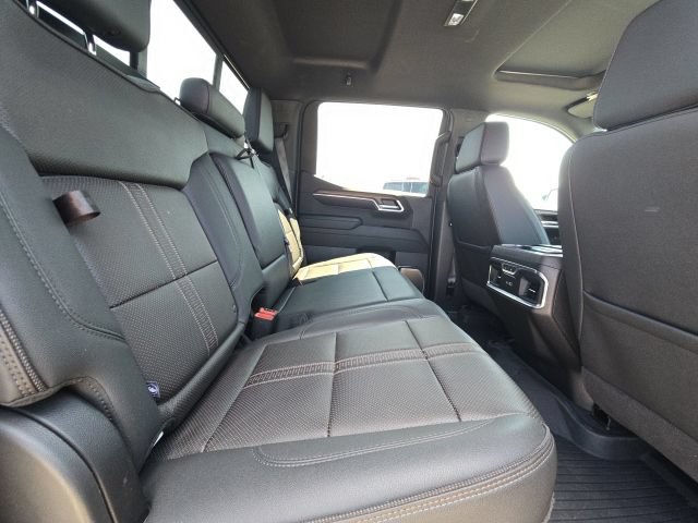Used 2024 Chevrolet Silverado 1500 High Country w/ High Country Premium Package AWD/4WD image 13