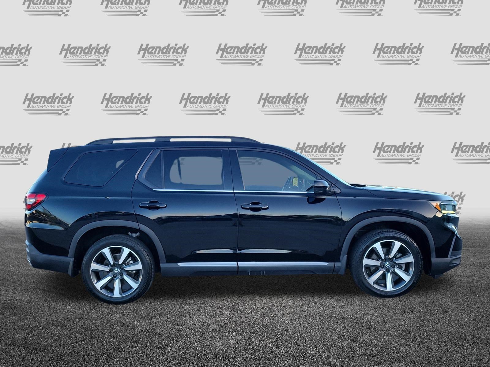 Used 2024 Honda Pilot Touring image 8