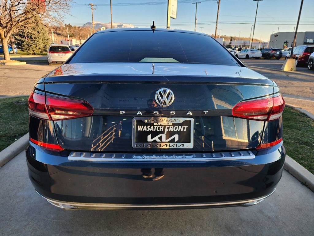 Used 2022 Volkswagen Passat 2.0T SE image 6