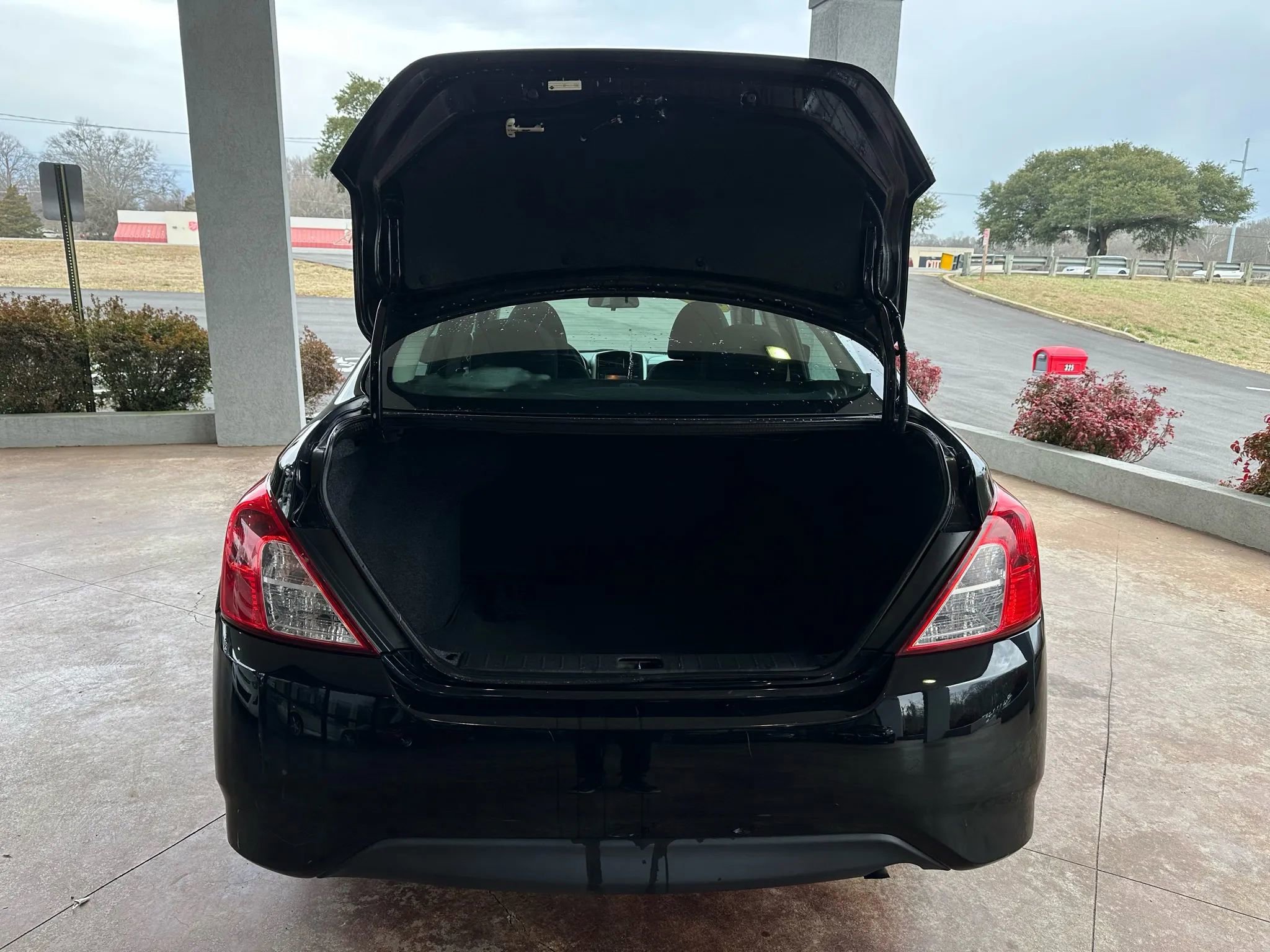 Used 2019 Nissan Versa SV image 22