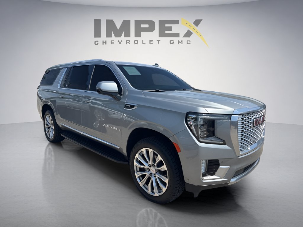 Used 2024 GMC Yukon XL Denali w/ Advanced Technology Package AWD/4WD image 5