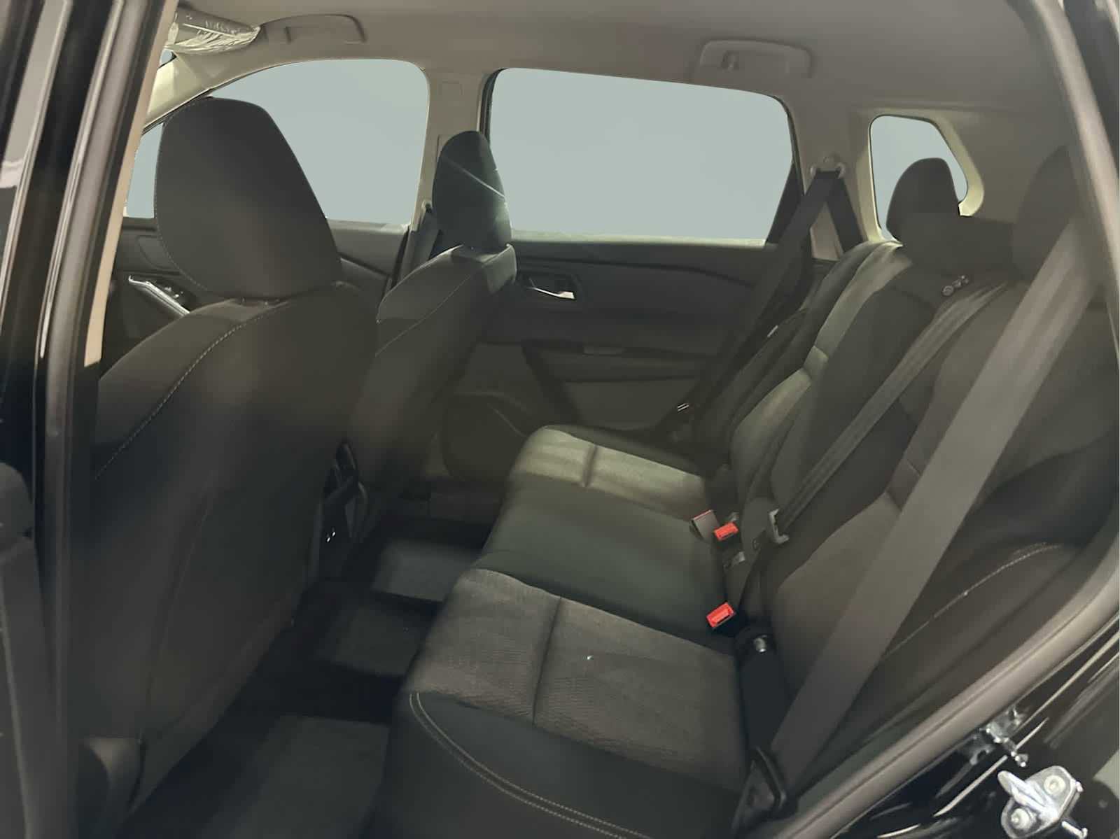 Used 2025 Nissan Rogue SV image 19