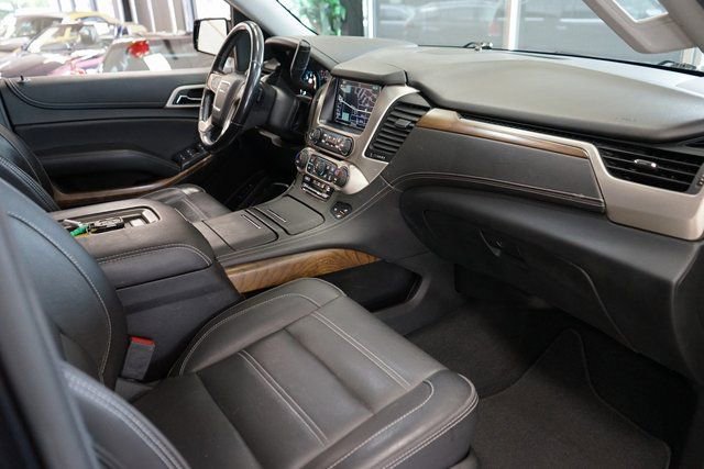 Used 2020 GMC Yukon Denali w/ Denali Ultimate Package image 49