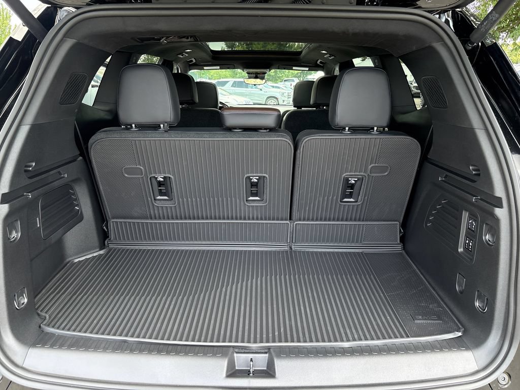 New 2026 GMC Acadia Denali Ultimate w/ LPO, Floor Liner Package AWD/4WD image 46