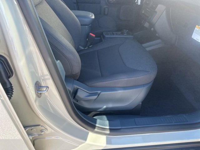 New 2025 Ford Maverick XL w/ Equipment Group 102A image 32