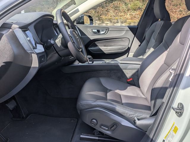 Certified 2025 Volvo XC60 B5 Plus image 13