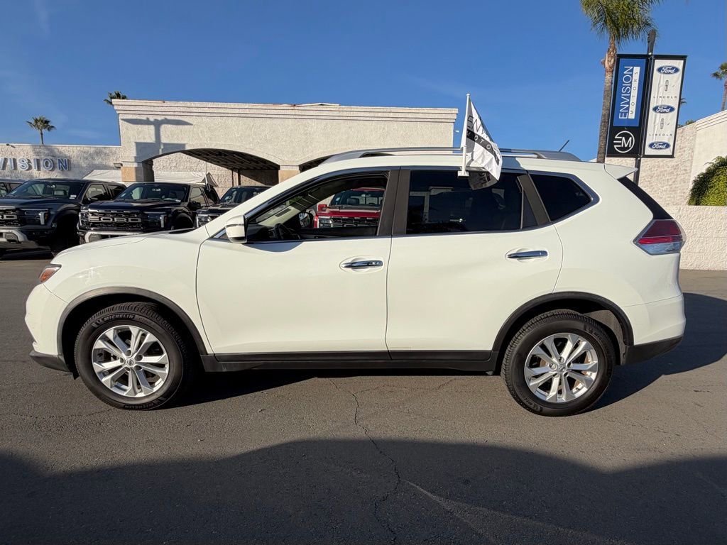 Used 2016 Nissan Rogue SV image 4
