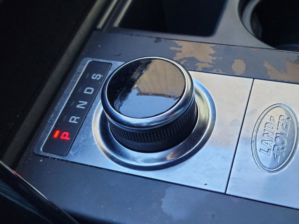 Used 2020 Land Rover Discovery SE image 27