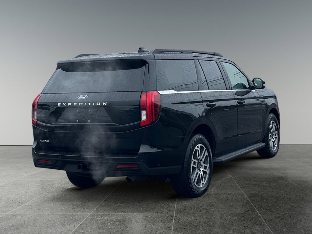 Used 2025 Ford Expedition Active image 7