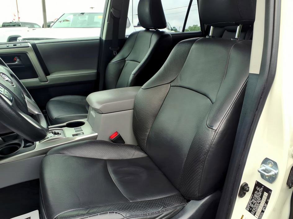 Used 2010 Toyota 4Runner SR5 AWD/4WD image 12