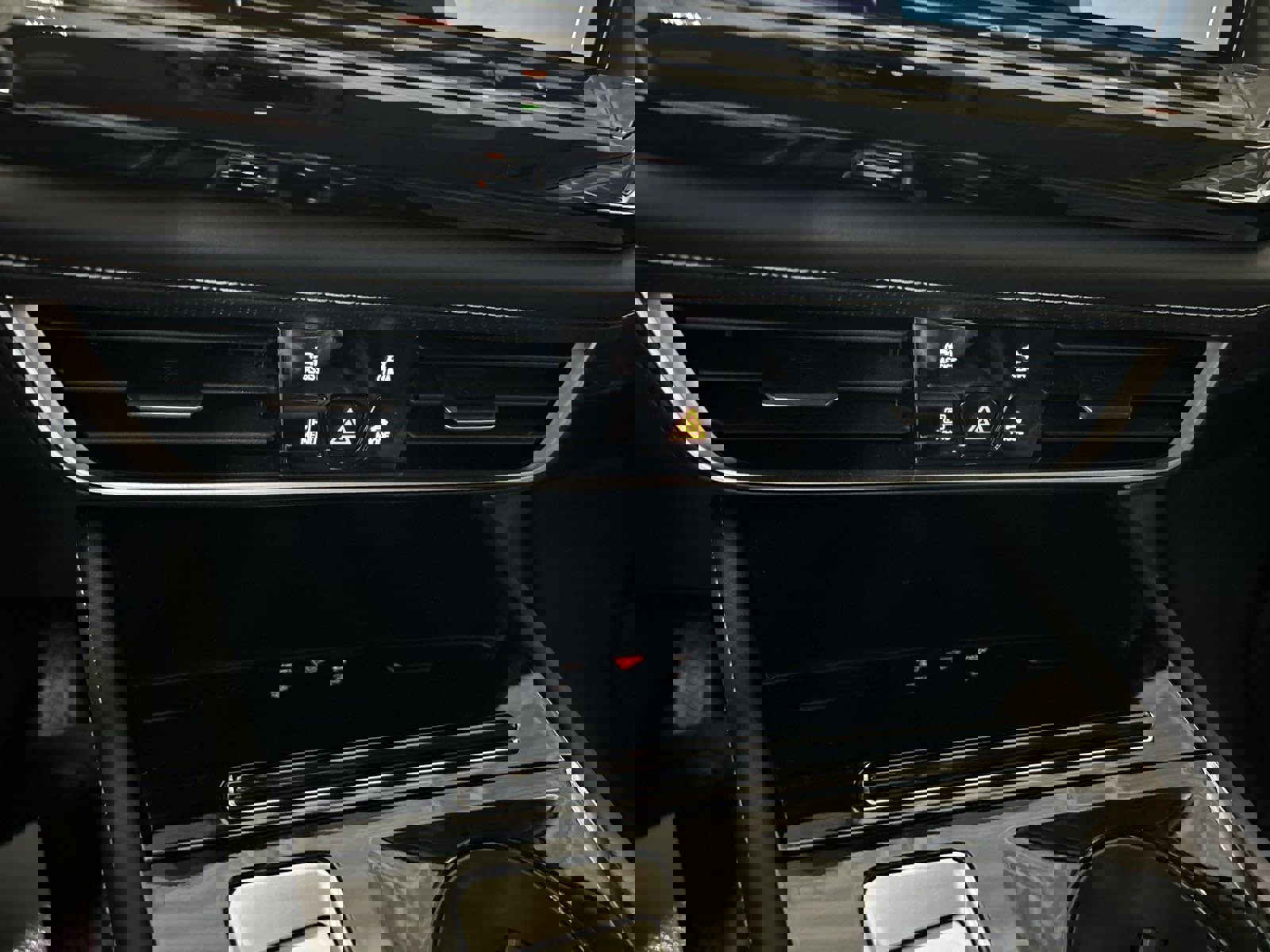 New 2025 Volkswagen Atlas SE image 20