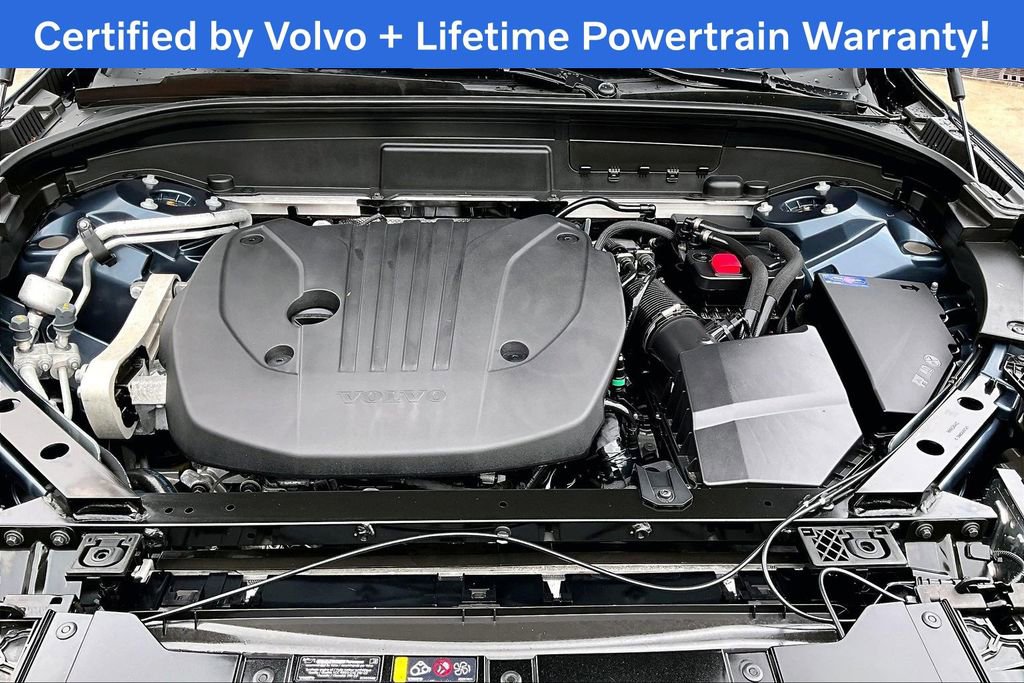 Certified 2025 Volvo XC60 B5 Core image 13