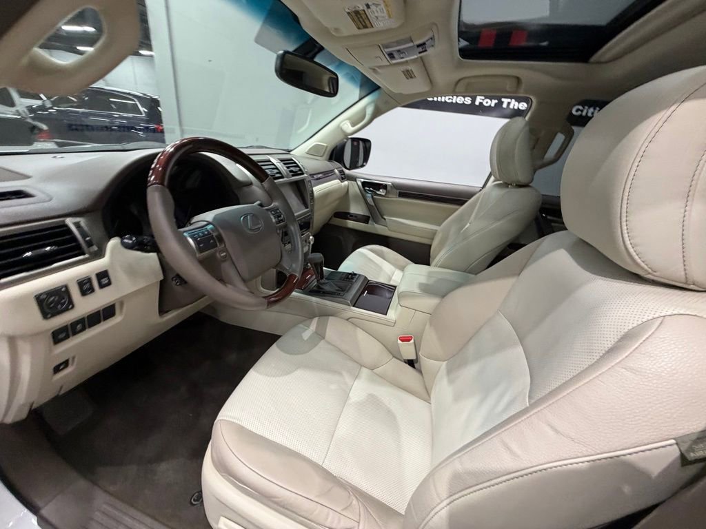 Used 2015 Lexus GX 460 w/ Premium Package image 20