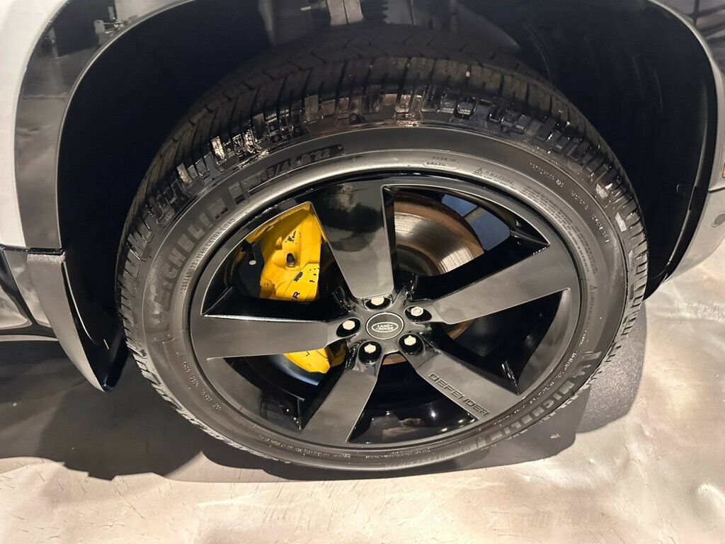 Used 2022 Land Rover Defender 110 X-Dynamic HSE AWD/4WD image 13