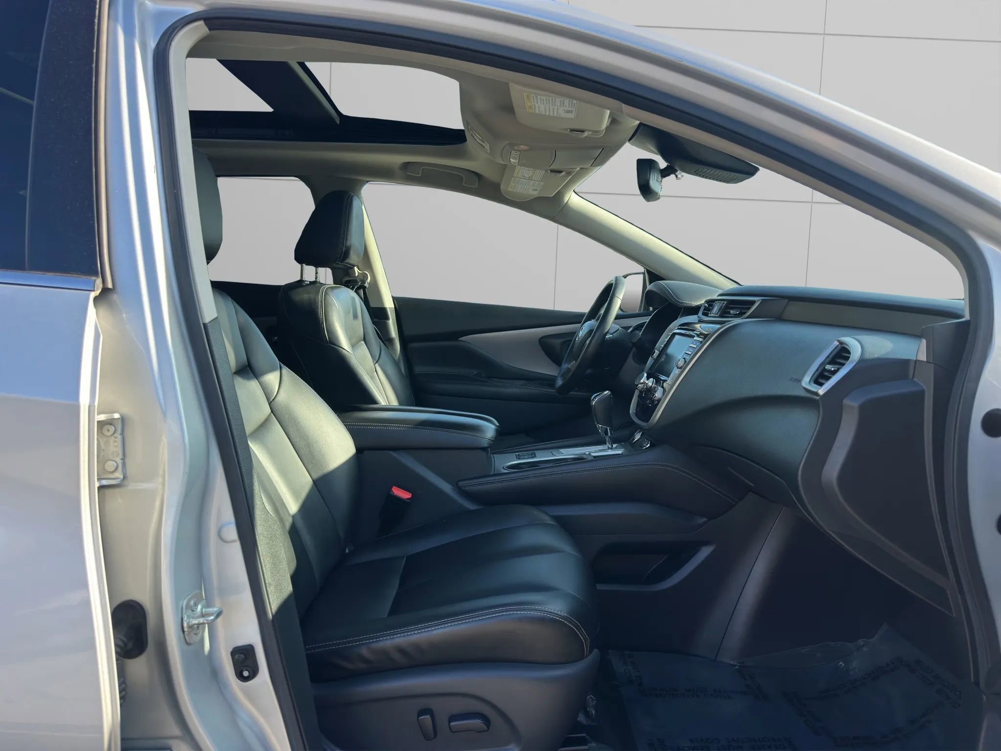 Used 2020 Nissan Murano SV w/ Premium Package image 12