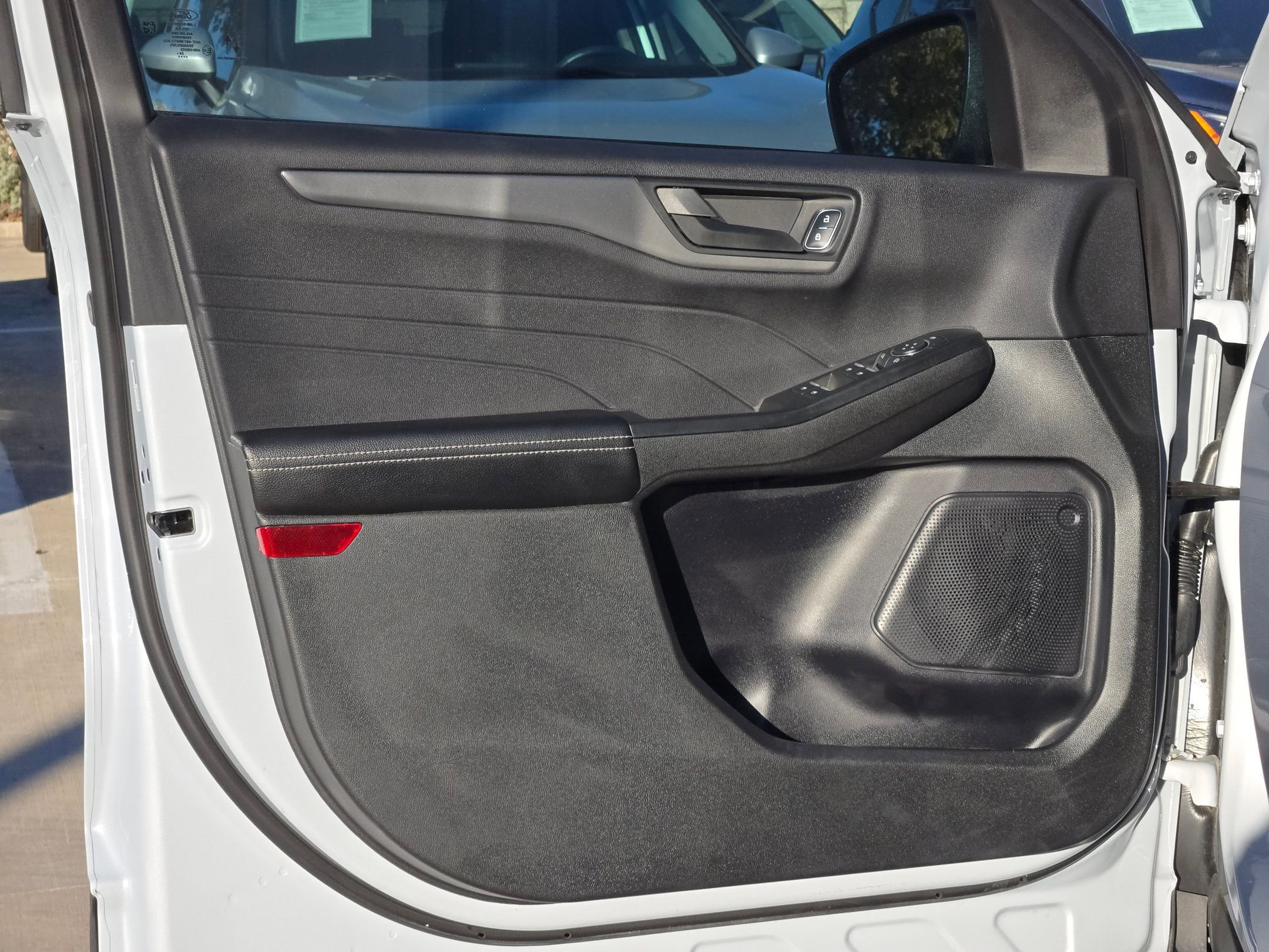 Used 2025 Ford Escape Active image 10