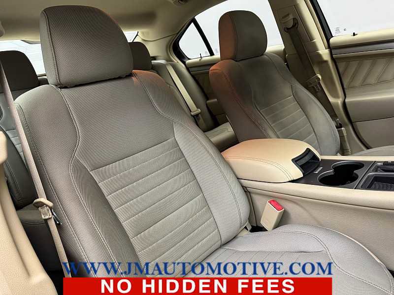 Used 2015 Ford Taurus SE image 20