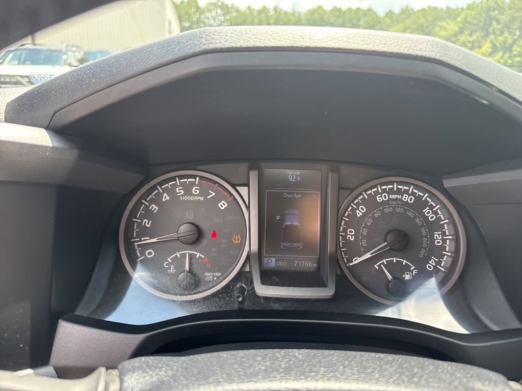 Used 2018 Toyota Tacoma TRD Sport AWD/4WD image 26