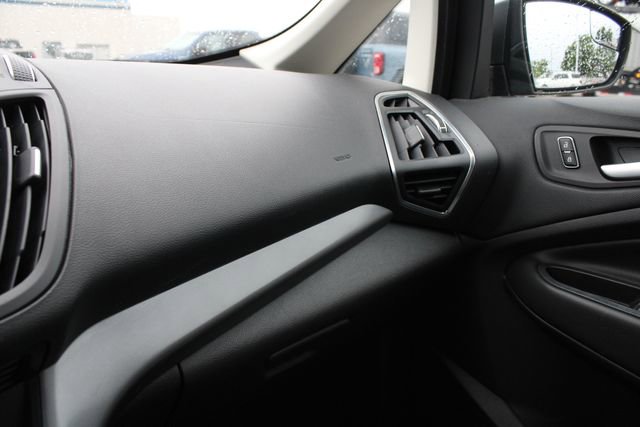 Used 2013 Ford C-MAX SE FWD image 19