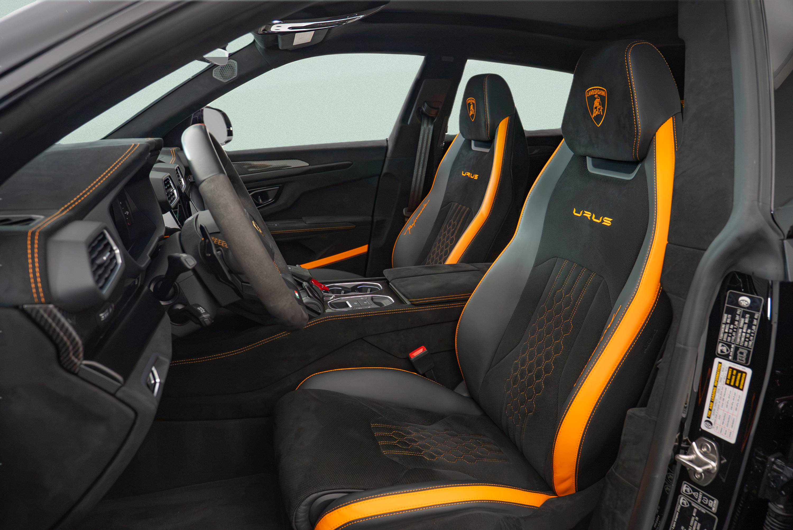 Used 2024 Lamborghini Urus Performante AWD/4WD image 15