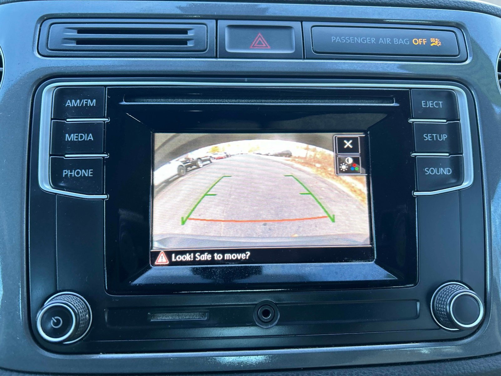 Used 2016 Volkswagen Tiguan SE image 31