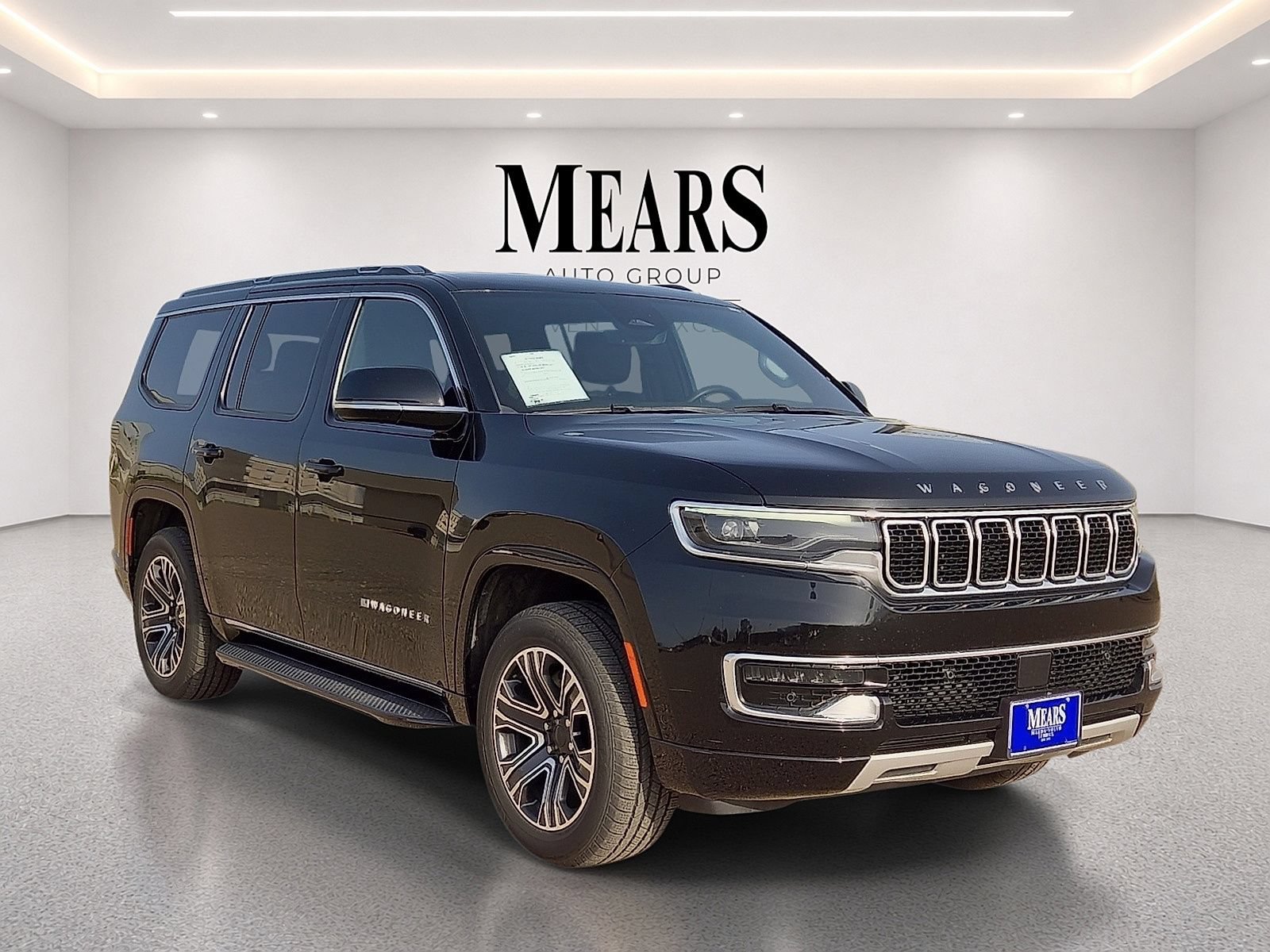 Used 2024 Jeep Wagoneer Series II w/ Flexible Seating Group RWD image 7