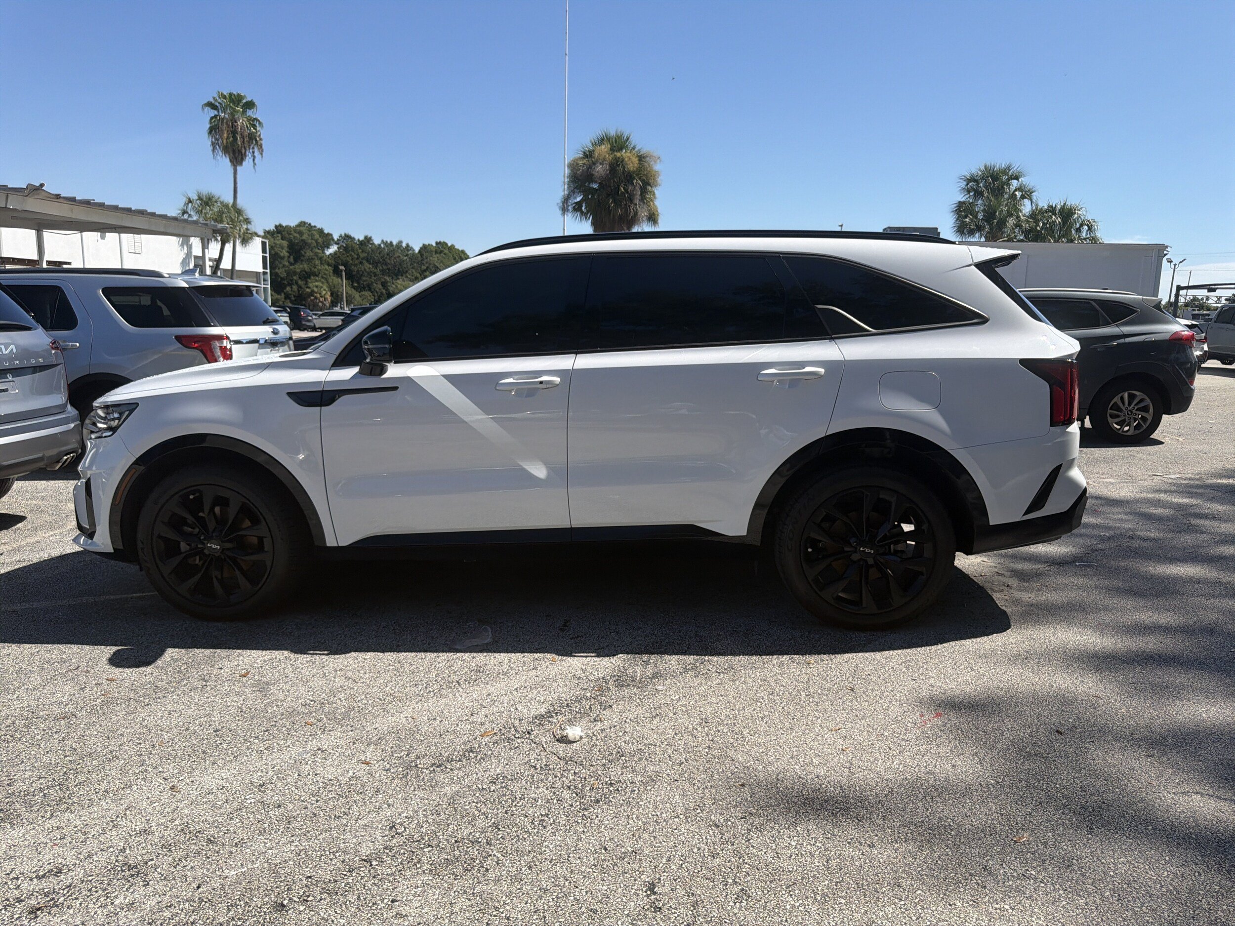 Certified 2023 Kia Sorento SX FWD image 5