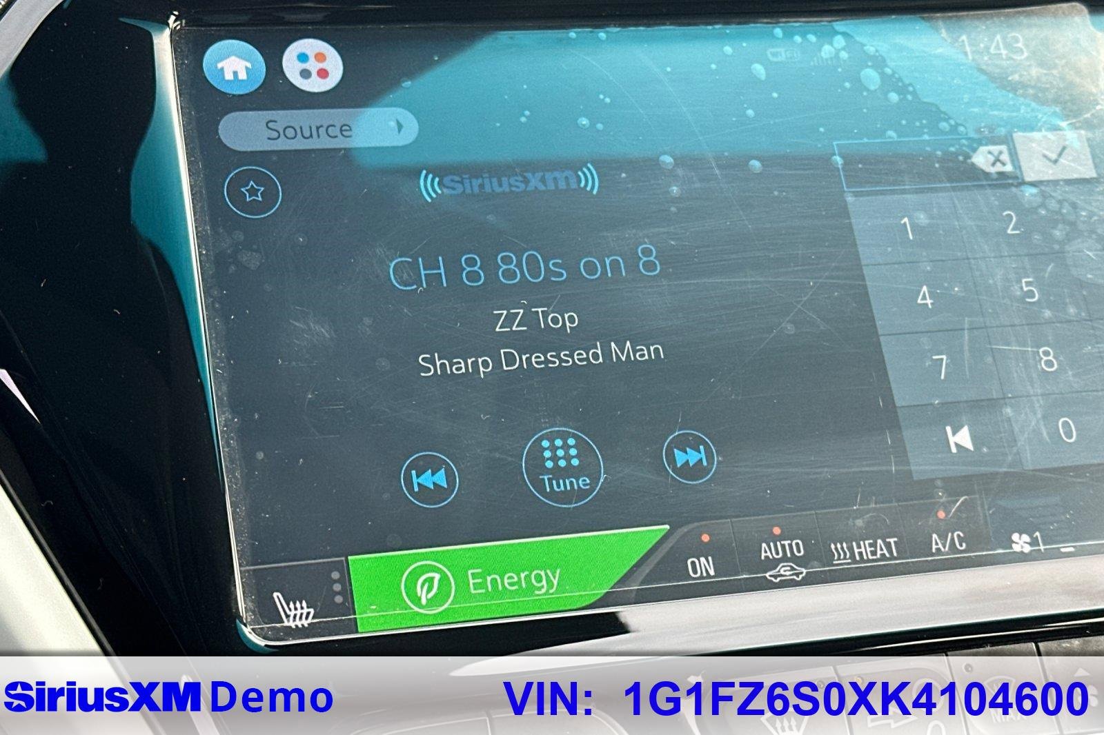 Used 2019 Chevrolet Bolt Premier w/ Infotainment Package image 54