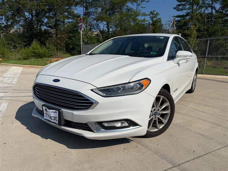 Used 2017 Ford Fusion SE w/ Equipment Group 602A FWD image 1
