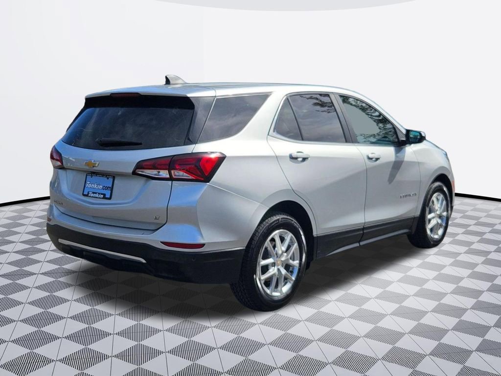 Used 2022 Chevrolet Equinox LT w/ Driver Convenience Package image 6