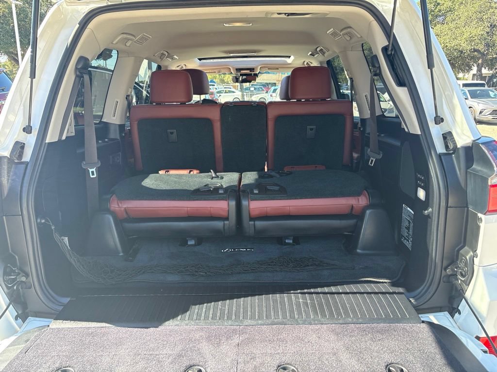 Used 2016 Lexus LX 570 4WD w/ Luxury Package image 17