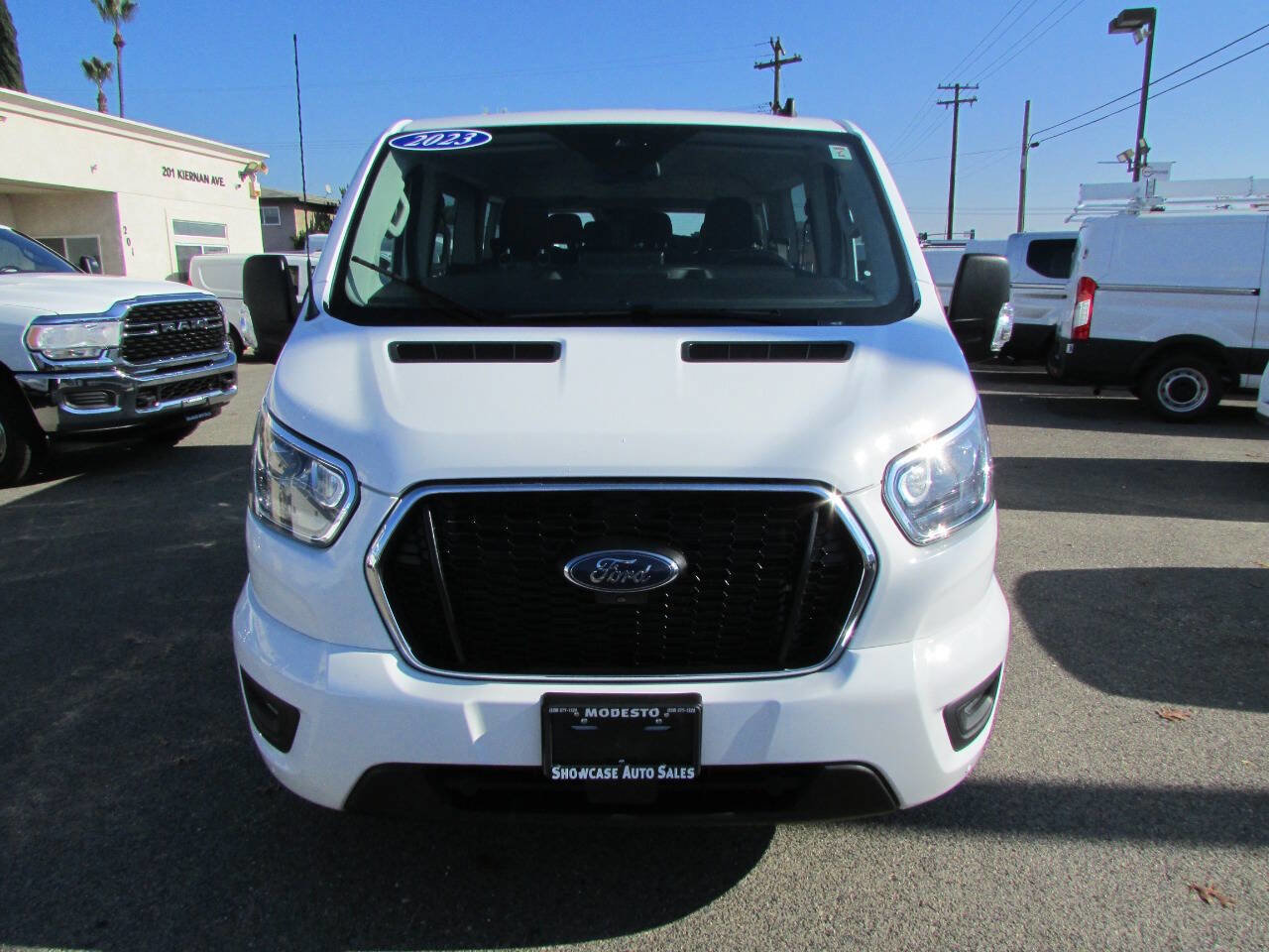 Used 2023 Ford Transit 350 XLT image 3