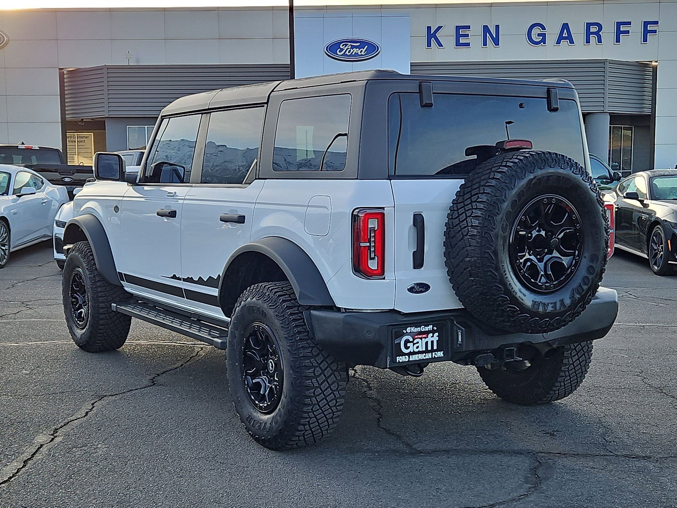 Used 2023 Ford Bronco Wildtrak image 13