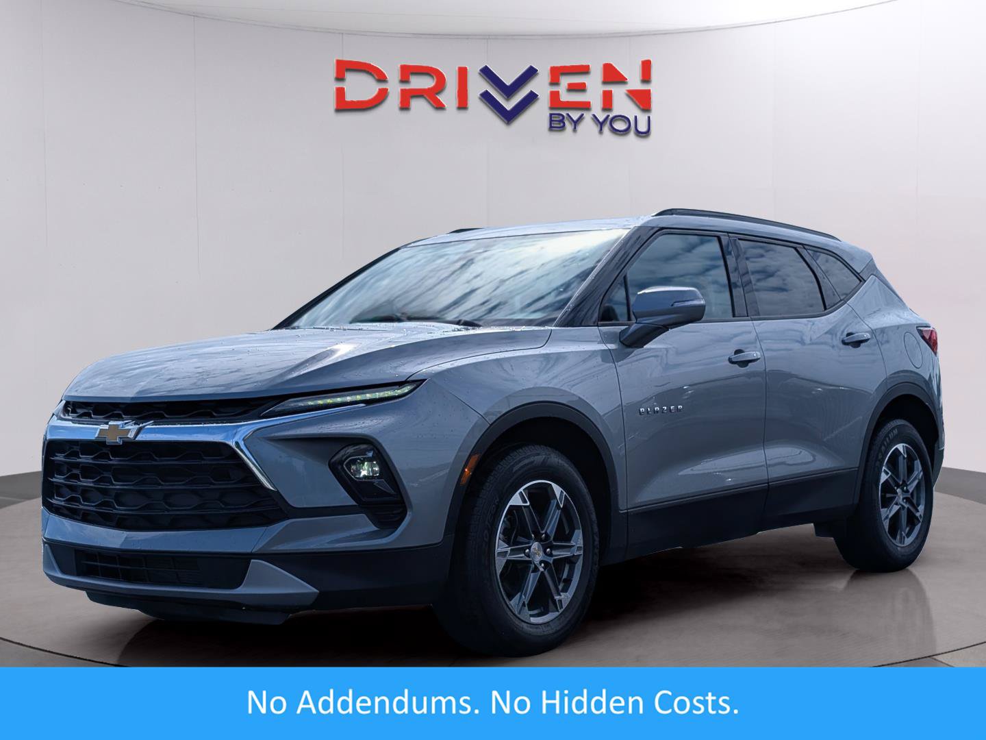 Used 2024 Chevrolet Blazer LT FWD image 1
