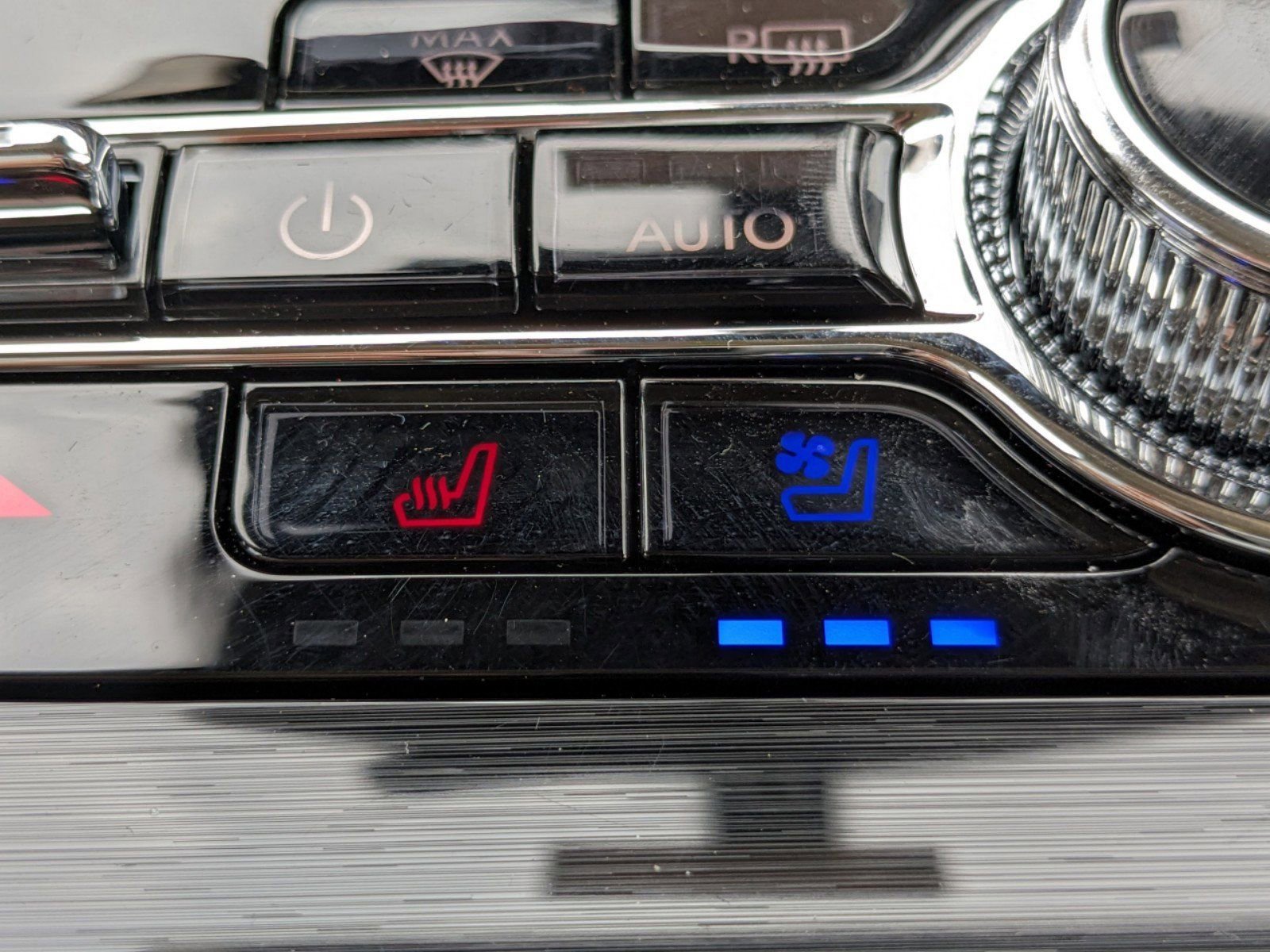 Certified 2023 Lincoln Nautilus Reserve w/ Equipment Group 201A image 23