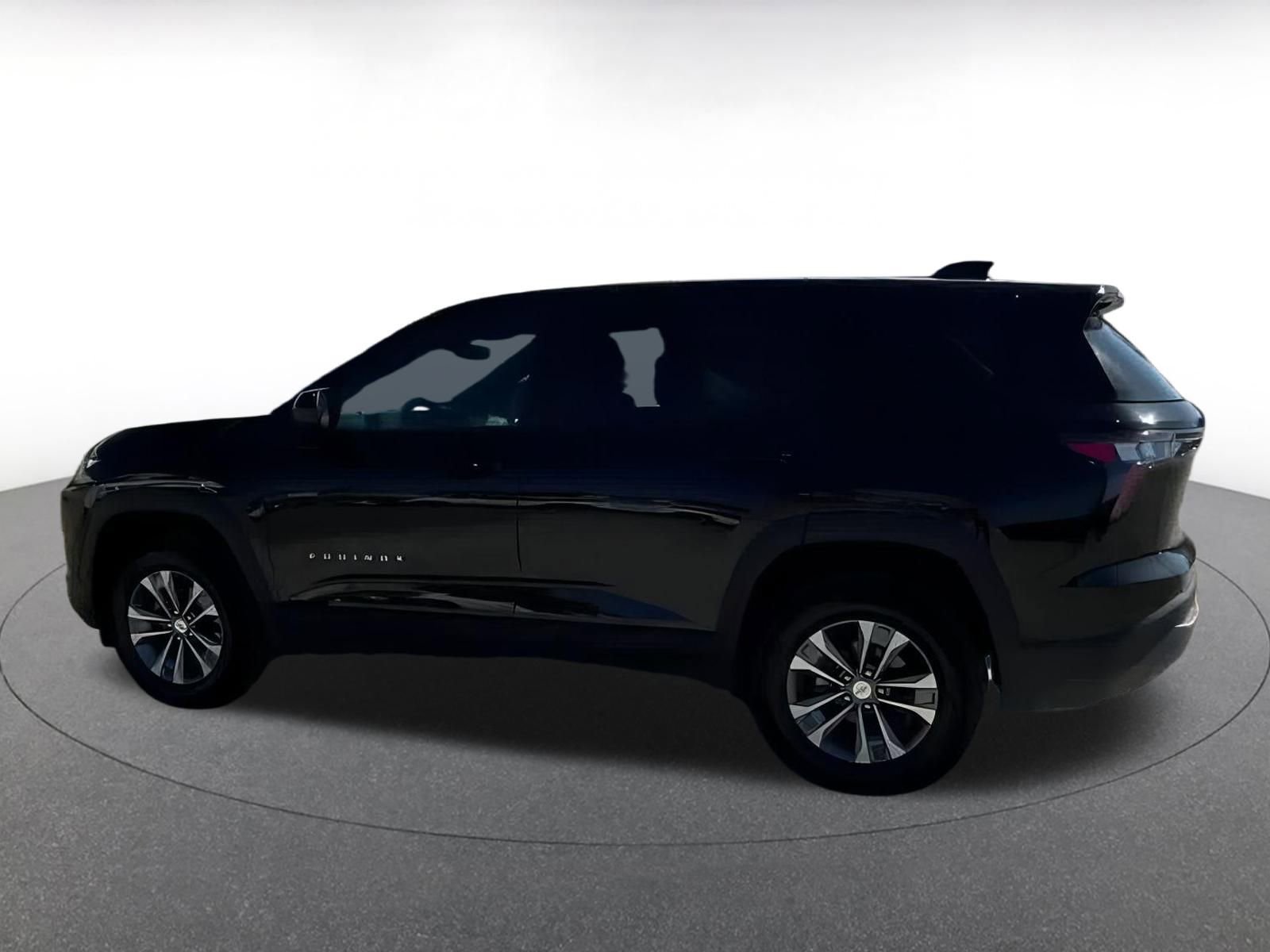 Used 2025 Chevrolet Equinox LT image 9