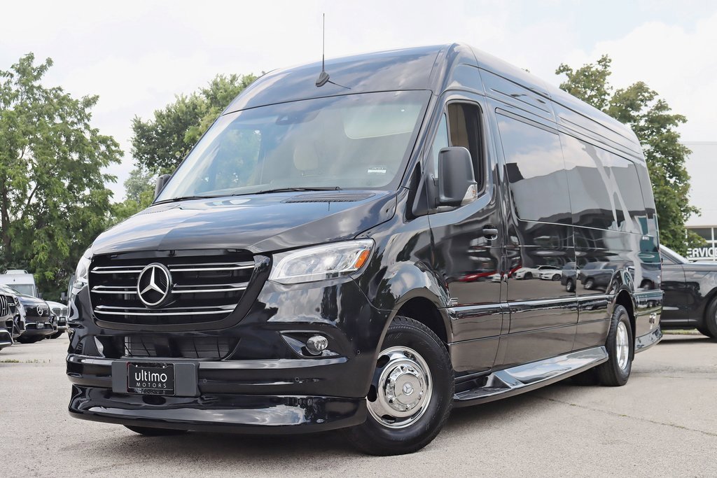 Used 2024 Mercedes-Benz Sprinter 3500 image 6