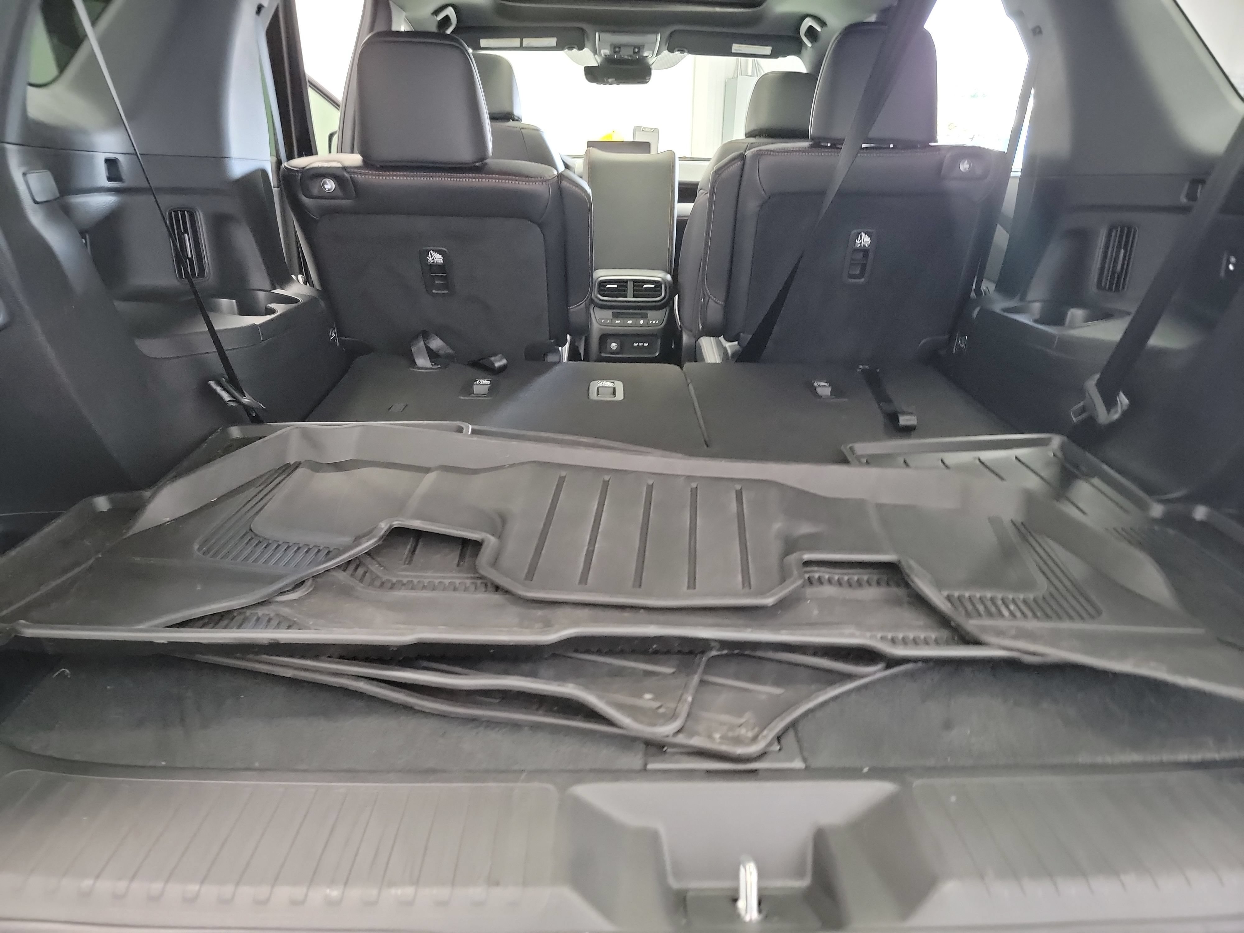 Used 2025 Honda Pilot TrailSport image 26