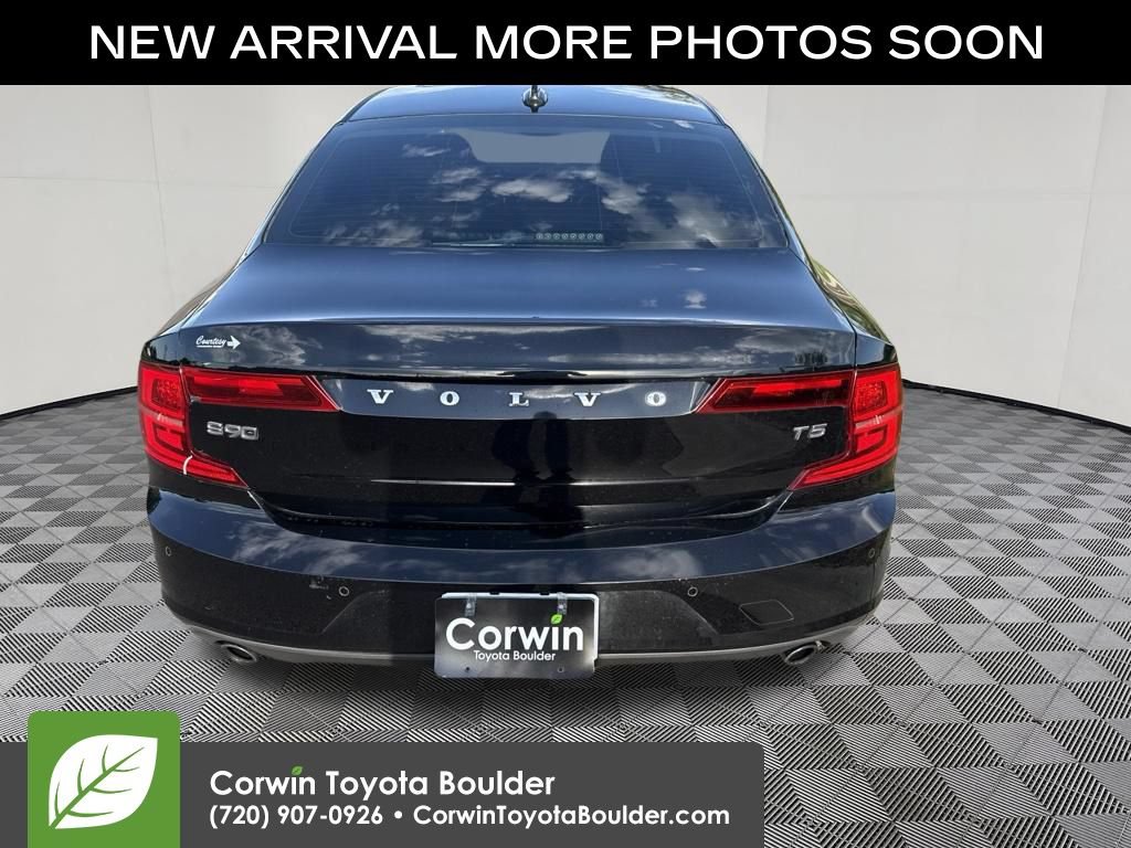Used 2018 Volvo S90 T5 Momentum w/ Convenience Package FWD image 6