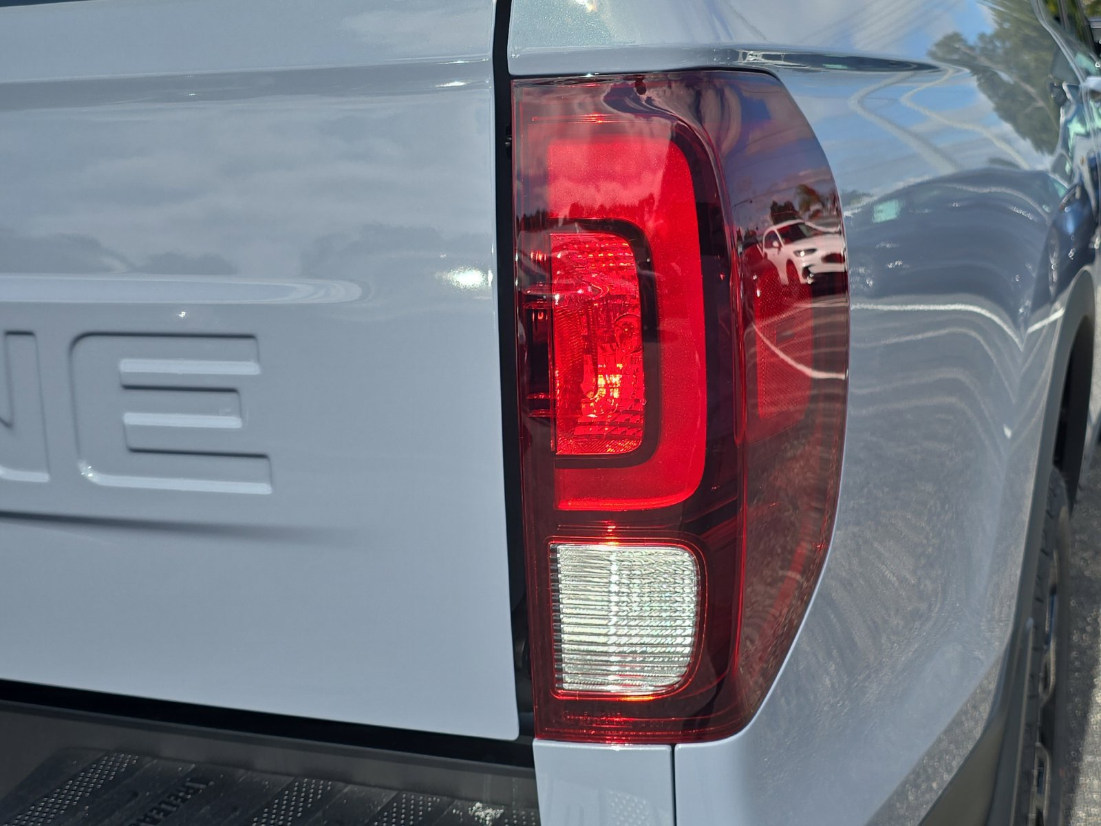 New 2026 Honda Ridgeline Black Edition image 8