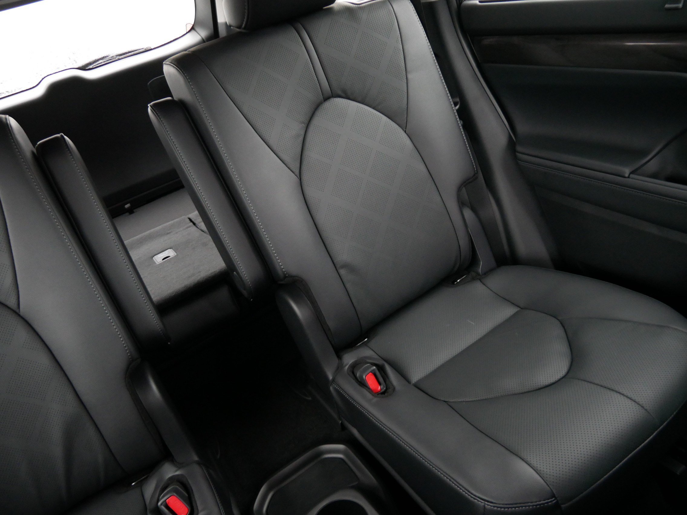 Certified 2026 Toyota Highlander Platinum AWD/4WD image 14