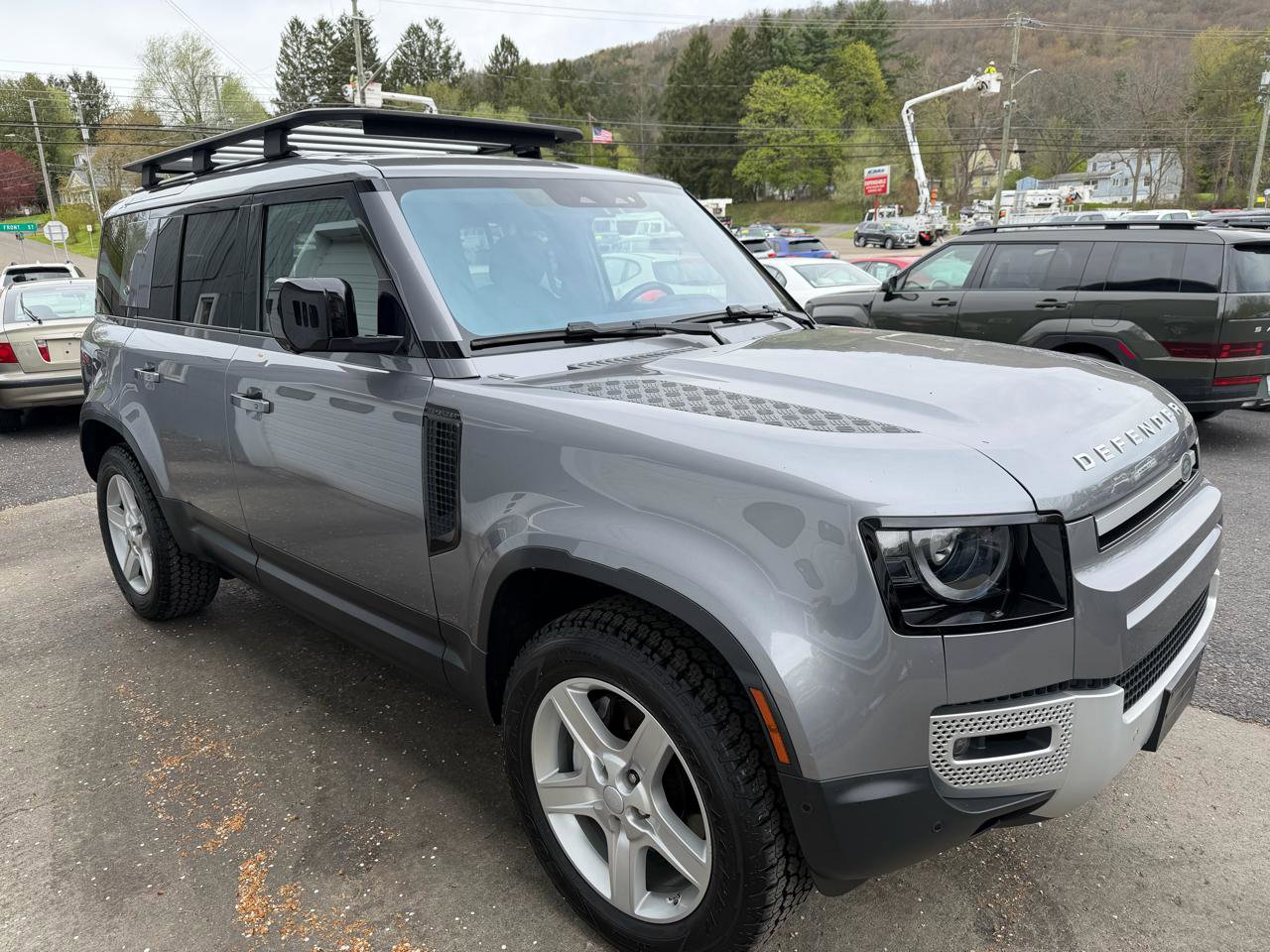 Used 2020 Land Rover Defender 110 SE AWD/4WD image 3