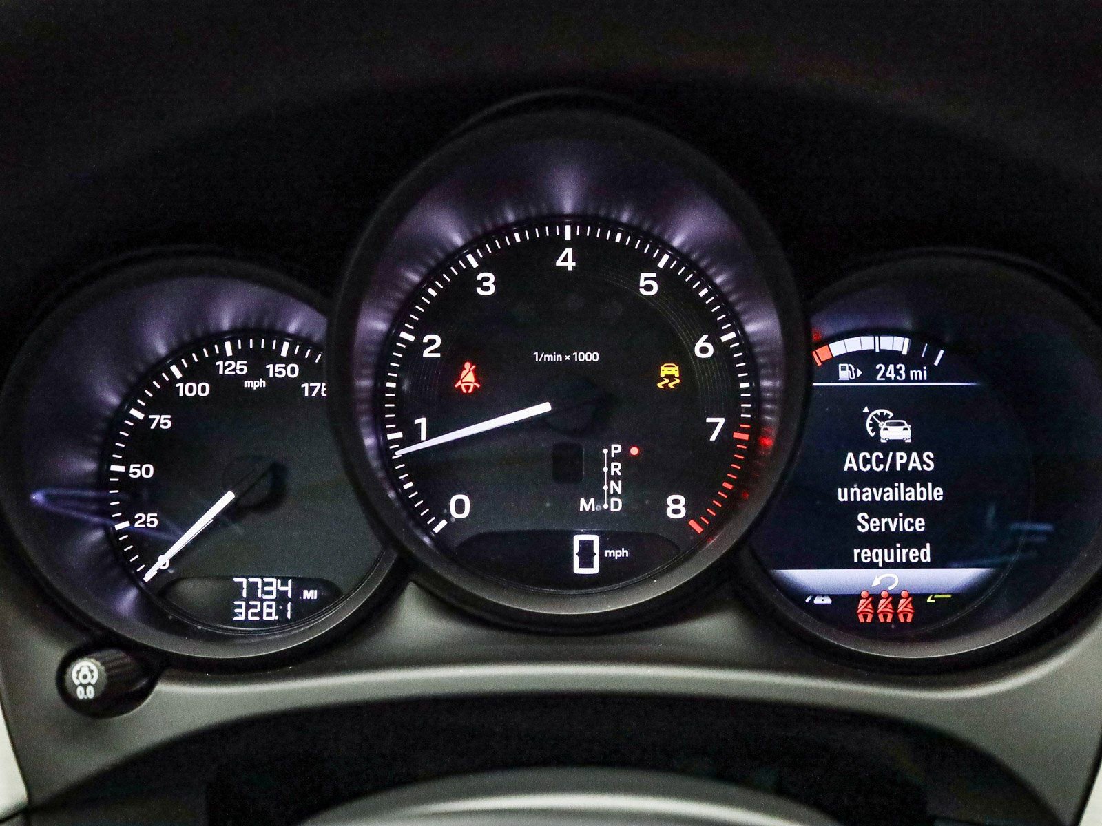 Certified 2025 Porsche Macan image 29