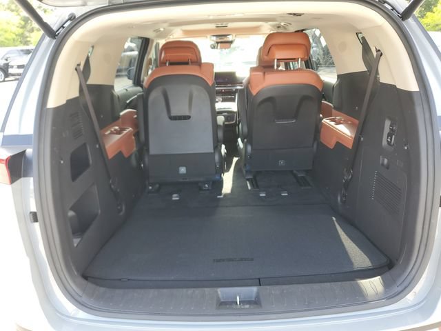 Certified 2023 Kia Carnival SX Prestige FWD image 6